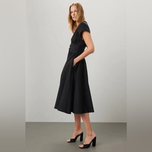 Alexis Jaden dress in white size large - Picture 12 of 14